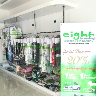 Eight ironing laundry & dryclean surabaya
