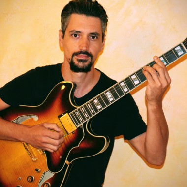 Www.japprendslaguitare.com