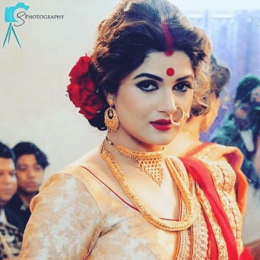 Freelance Makeup / beauty /hair stylist