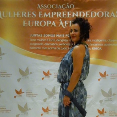 Angela Pinheiro