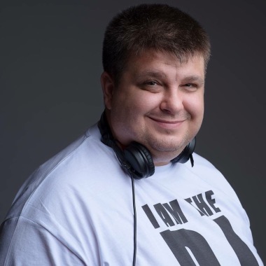 Дж Груп