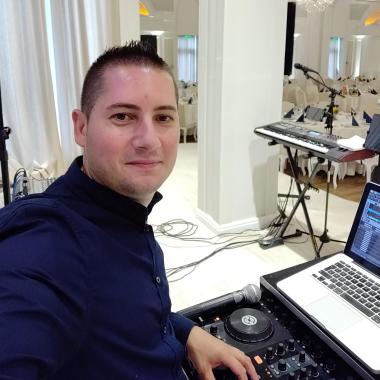 DJADRIANNO