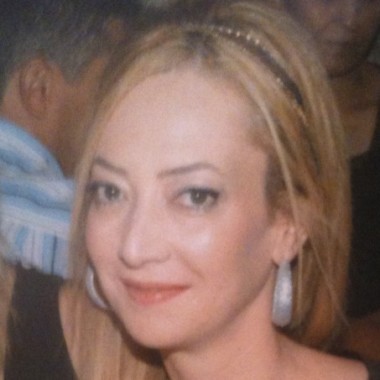 Psikolog Deniz Cebekan