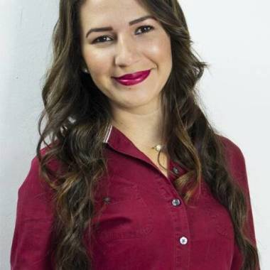 Luz Arias
