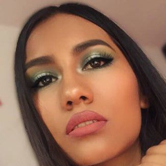 Maquilladora Alix