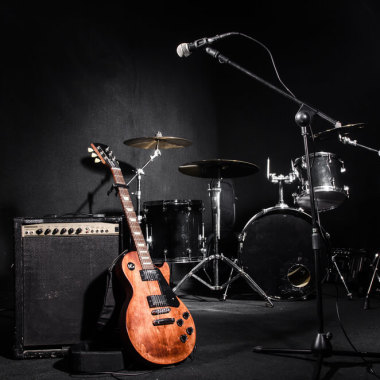 Baixista e Guitarrista ou Tecladista
