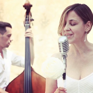 Dindi, bossanova&clásicos románticos