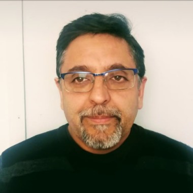 Alejandro Godoy, profesor de música con amplia experiencia en gestión educativa.