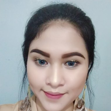 Dewiiyuniartiimakeup
