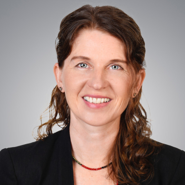 Petronela Maître - Thérapeute en relation d’aide par l’Approche Non Directive Créatrice,