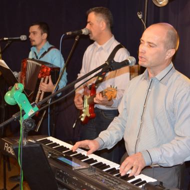 GRUPA MUZYCZNA AKUSTIC