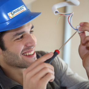 DANELEC 82