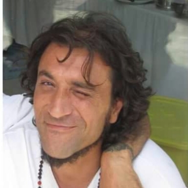 Profesor de Ananda Yoga y Hatha Yoga