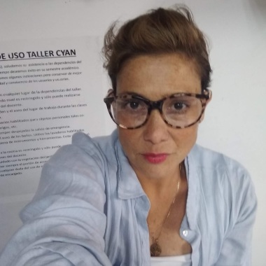 Profesora de artes visuales