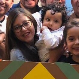 Alejandra Flores
