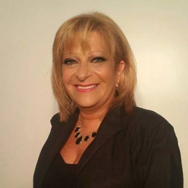 Dra. Elisa Lion