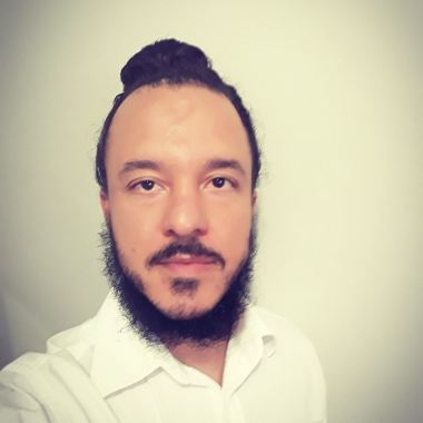 Guilherme Araújo -  Yoga e Massoterapia