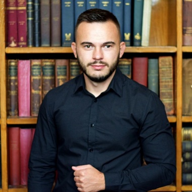 Адвокат Владимир Иванов