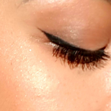 Make-up artist