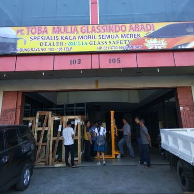Toba Mulia Glassindo Abadi