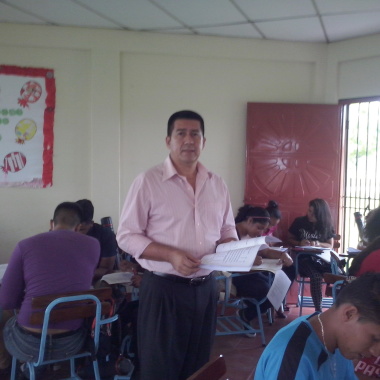 Rigoberto Morales. Profesor de Matemática