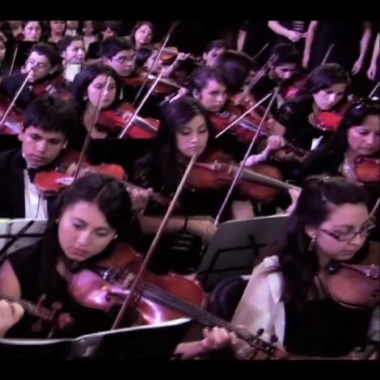 Profesora de violín y teoría musical