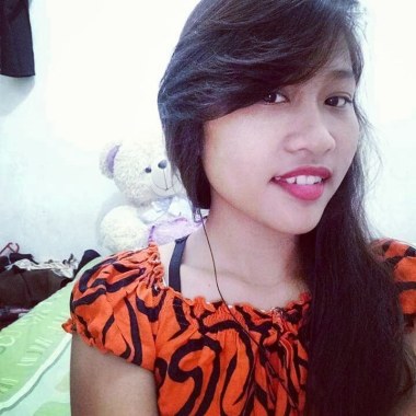 Nelly Yunita