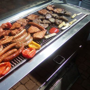 Call a paella spanischer lieferdienst live koch und deutscher meister im bbq