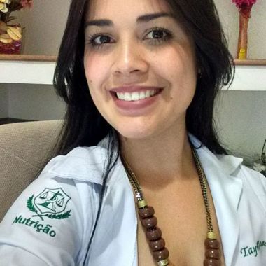 Nutricionista Clínica e Esportiva Dra. Tayná Ramos Terciano - TRT NUTRITION
