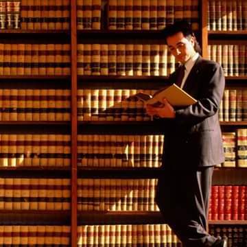 "Clara pacta, Boni Amicci"    Servicios Legales