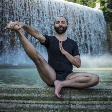 Vincenzo Gallucci,Anusara Elements™ yoga teacher