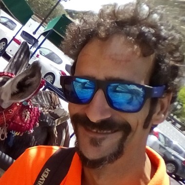 Antonio Lara, Guía Turístico