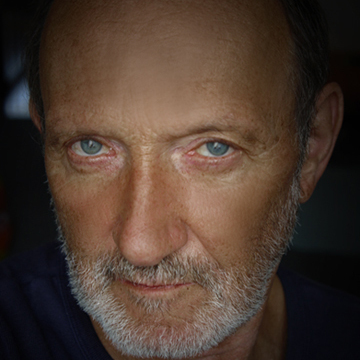 AVPHOTO