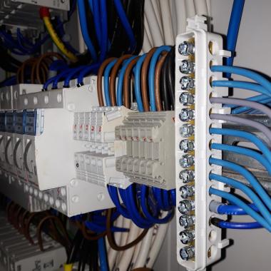 MASTER INSTAL