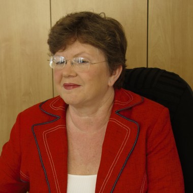 Göker Ayse Nesrin, Dipl.-Ing.