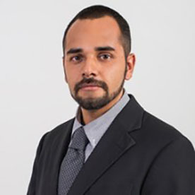 Profesional Carlos Javier Flores Montoya