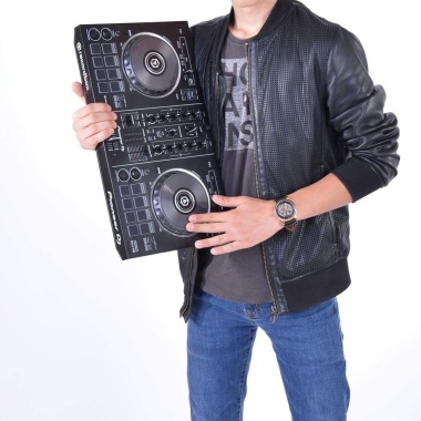 DJ JOINT