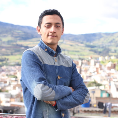Michael Calderón Diseñador Industrial
