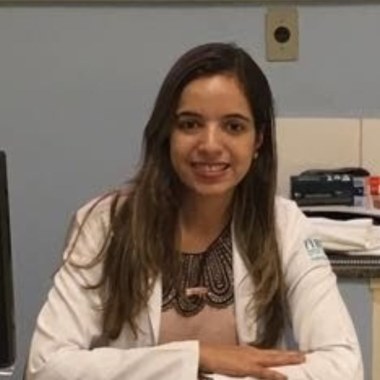 Dra. Cíntia Queiroz Dermatologista
