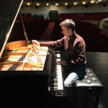 Afinador de pianos Rubén