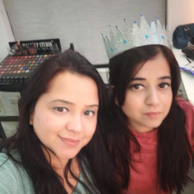 ARTISTRY IN  MAKEUP