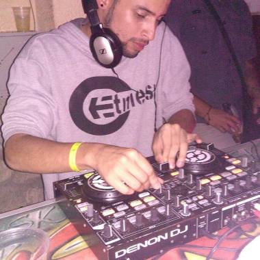 DJ WR