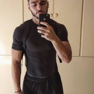 PERSONAL TRAINER