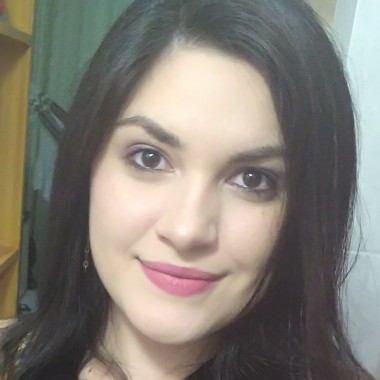 Isadora Arruda - Fisioterapeuta e Instrutora de Pilates