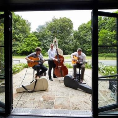 Trio jazz manouche