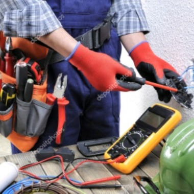 Tecnico electrico supervoltio