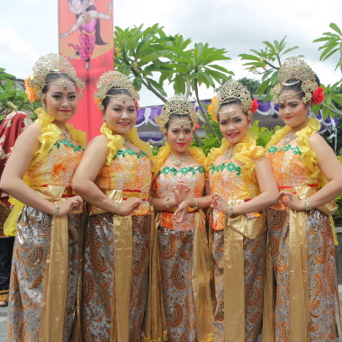 Venta tradisional dance