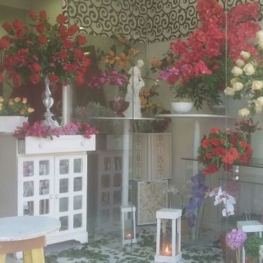 Aline decoradora e florista