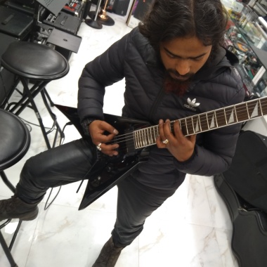 Guitar teacher professional