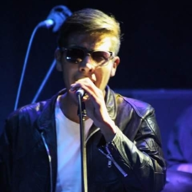 Licenciado de música y productor
